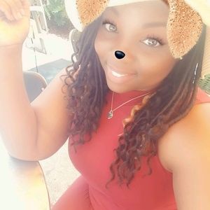 Meet your Posher, Sharon